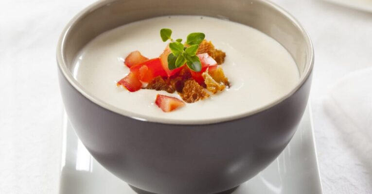 SOPAS FRÍAS: AJOBLANCO