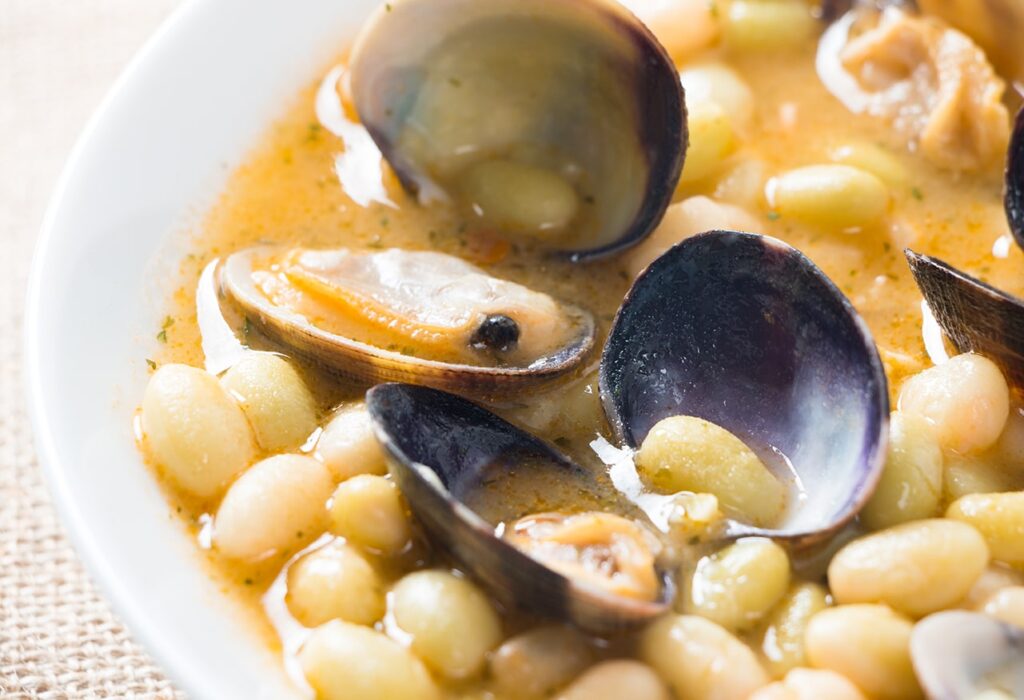 ALUBIAS CON ALMEJAS, RICO Y FÁCIL DE PREPARAR