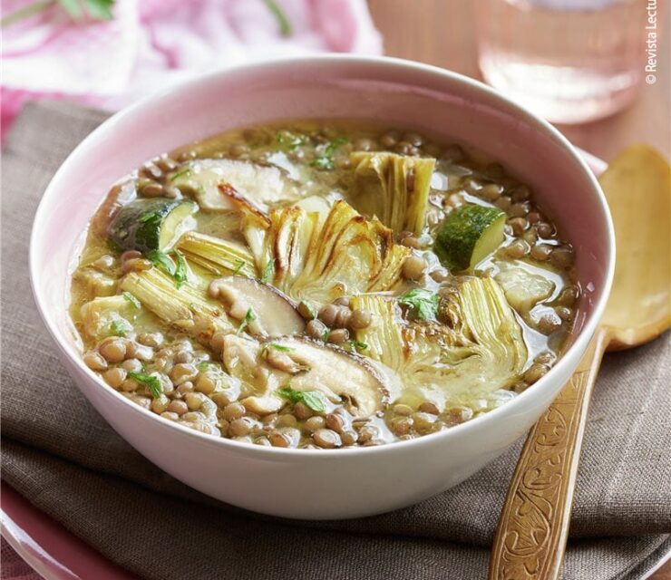 LENTEJAS GUISADAS CON SETAS Y ALCACHOFAS
